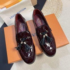 Louis Vuitton Low Shoes